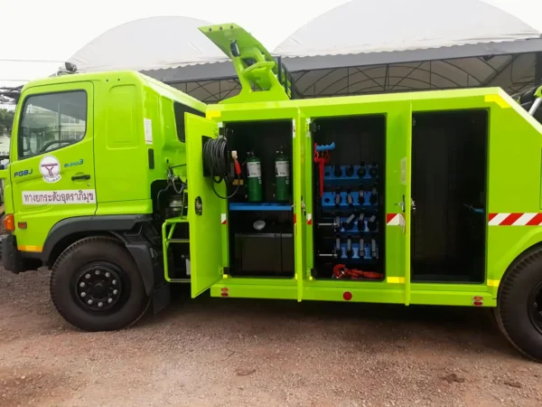 Metro Tow Trucks INT-16 green heavy-duty integrated wrecker tool storage compartments open, left side view