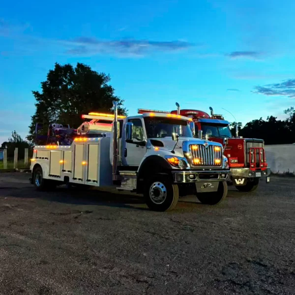 Metro RTR-16 rotator tow truck, emergency recovery vehicle with illuminated body