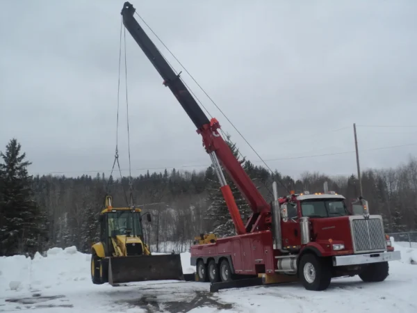 Metro RTR-70 heavy rotator lifting construction vehicle in winter recovery scene