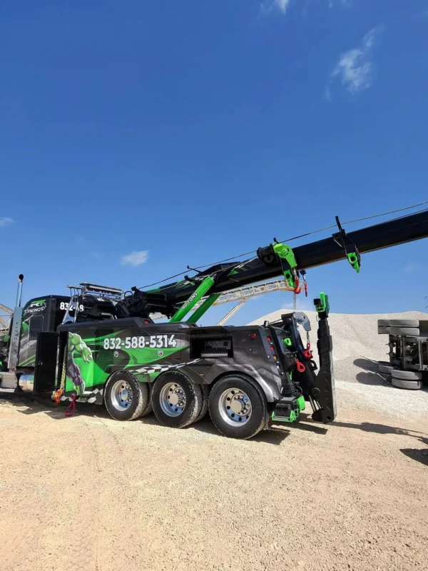 Metro Tow Trucks IND-60 heavy wrecker lifting vehicle with extended recovery boom